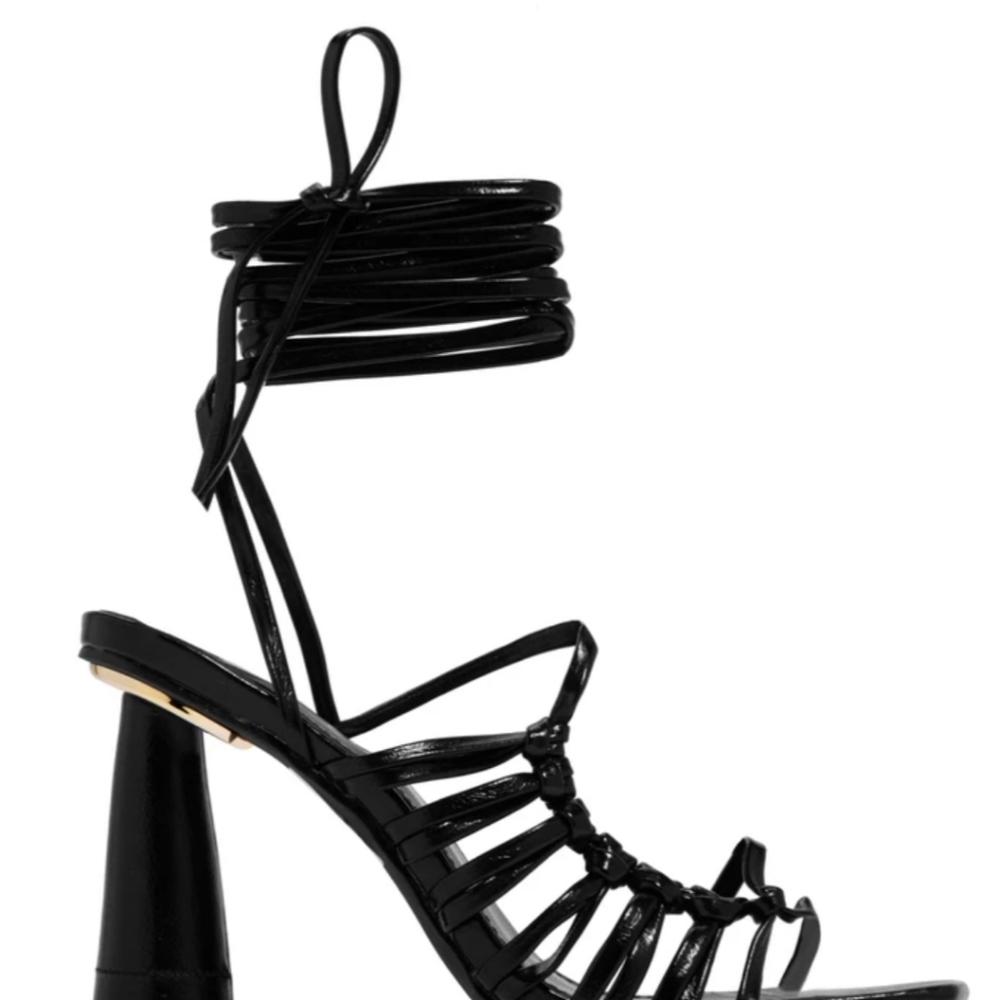 Just In Paris In Black Heel - Picture 6 of 6